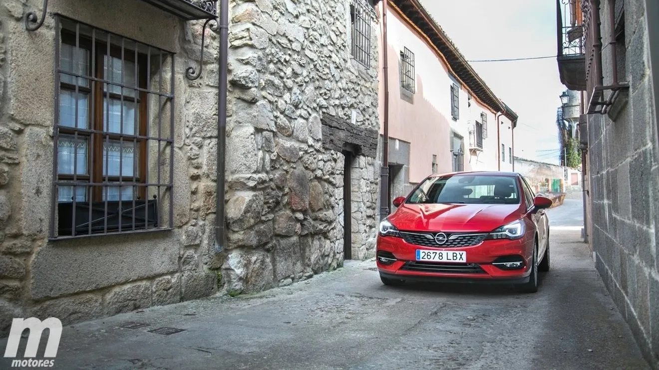 Opel Astra Design & Tech, todos los precios de una versión cargada de equipamiento