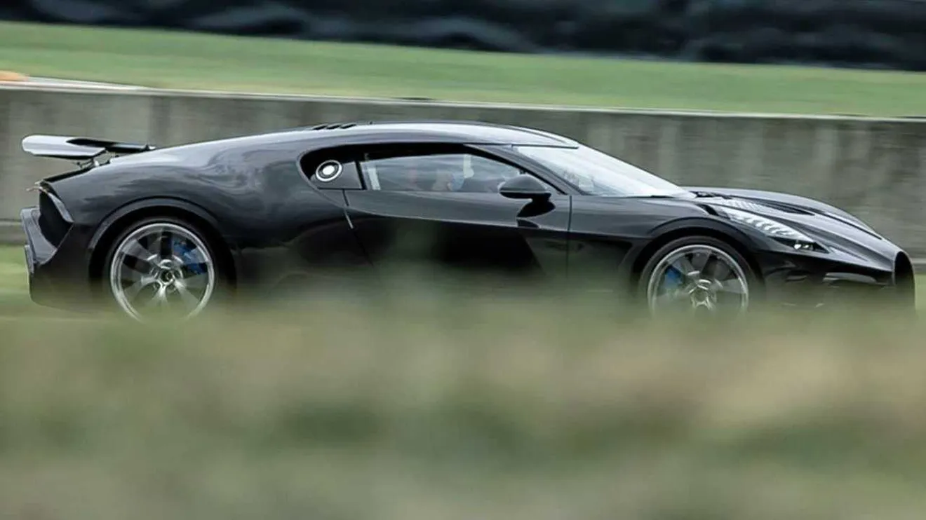 Bugatti muestra las imágenes de las pruebas de La Voiture Noire
