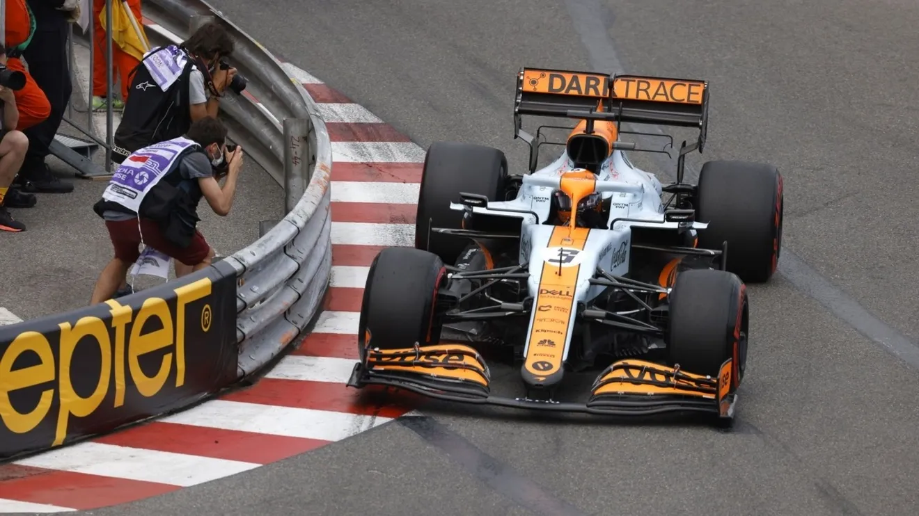 Daniel Ricciardo sufre especialmente en las curvas lentas, algo definitorio en Mónaco.