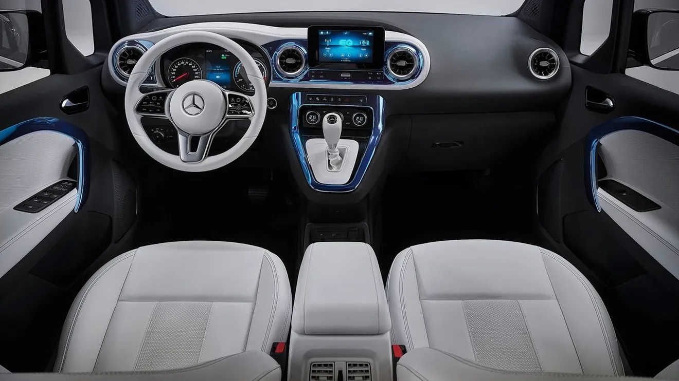 Mercedes Concept EQT - interior
