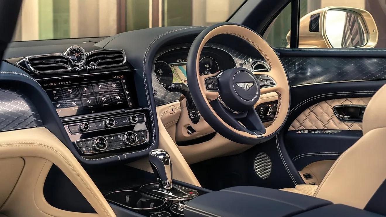 Bentley Bentayga Hybrid - interior