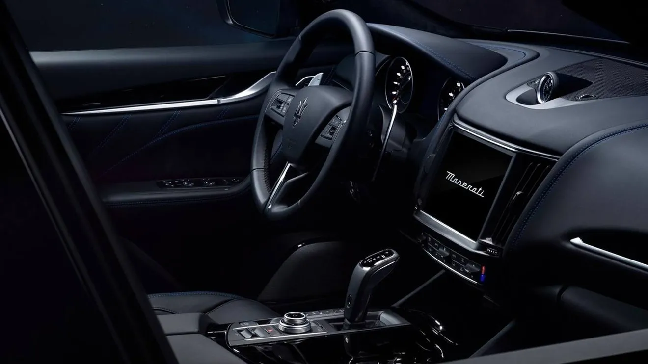 Maserati Levante Hybrid - interior