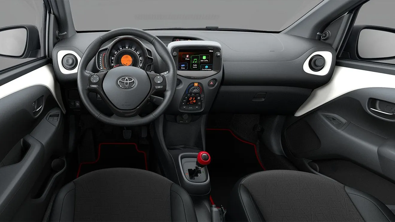 Toyota Aygo 2021 - interior