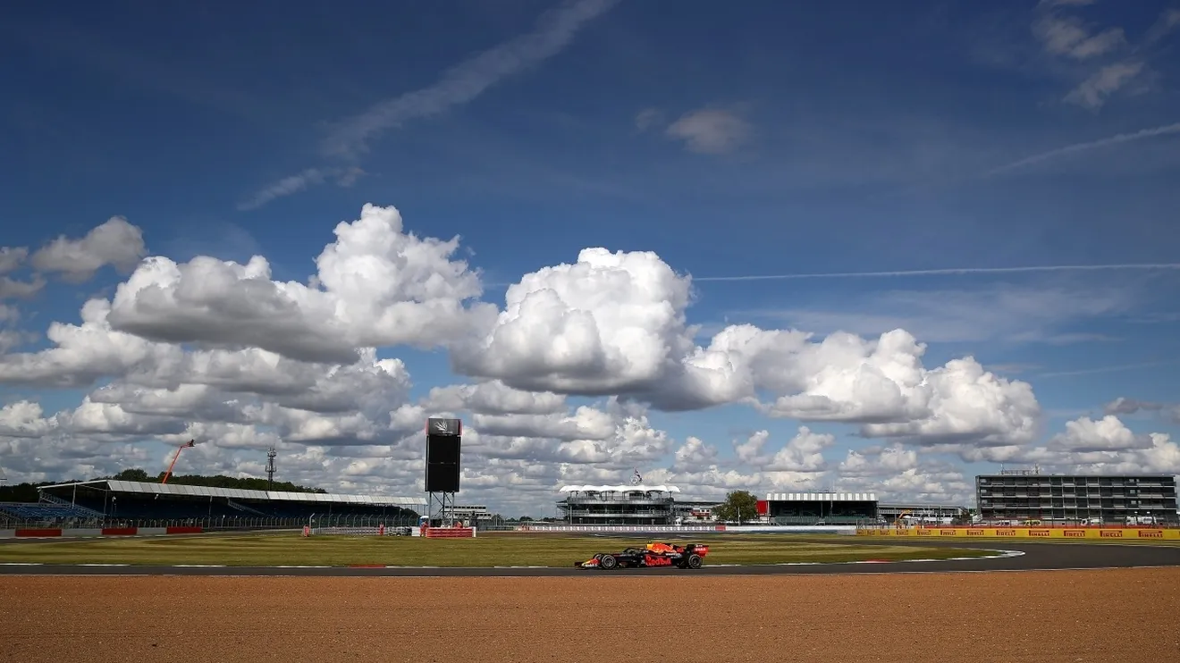 Silverstone ya tiene horarios para el primer GP con carrera sprint