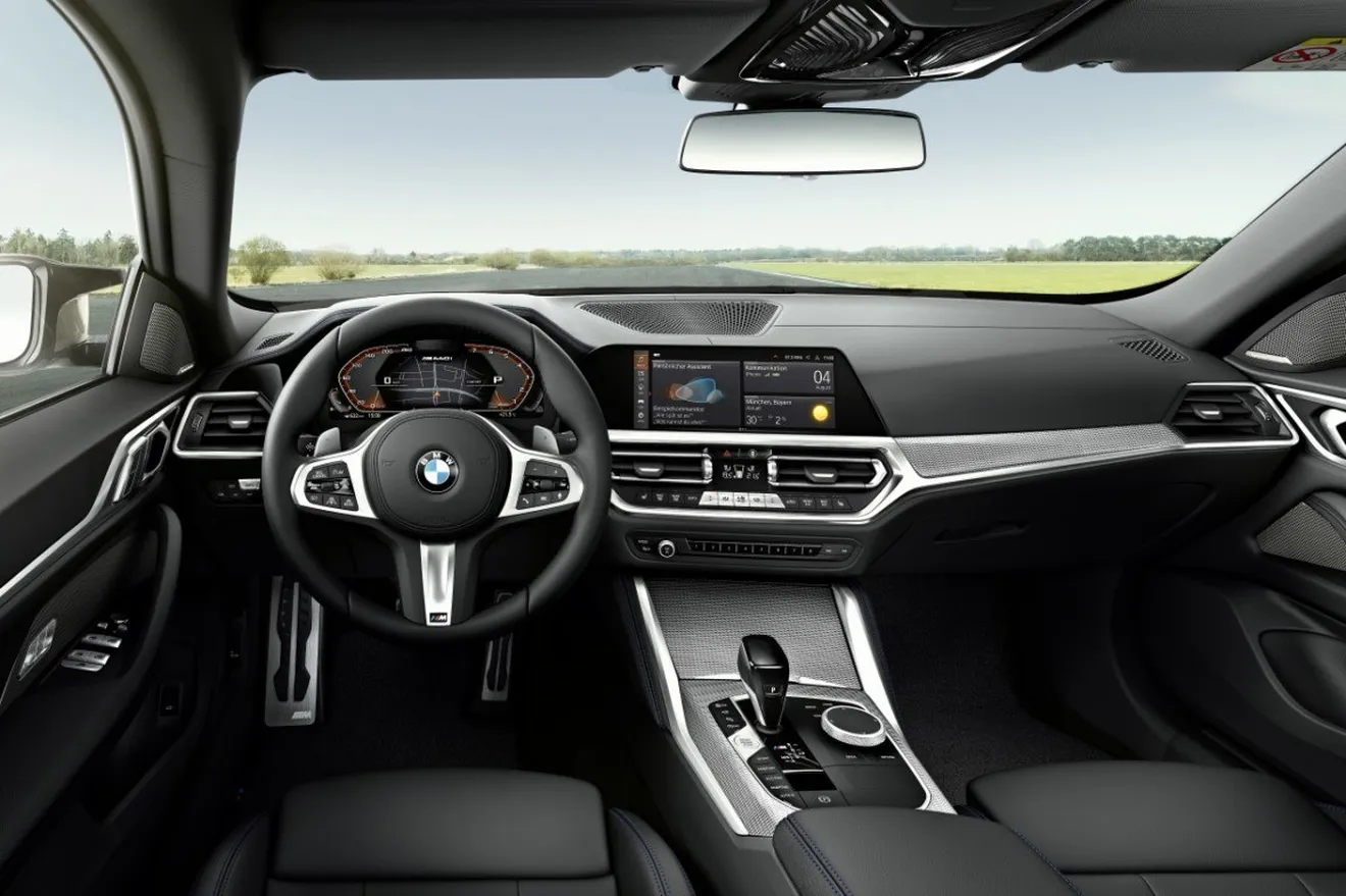 Foto BMW Serie 4 Gran Coupé 2022 - interior