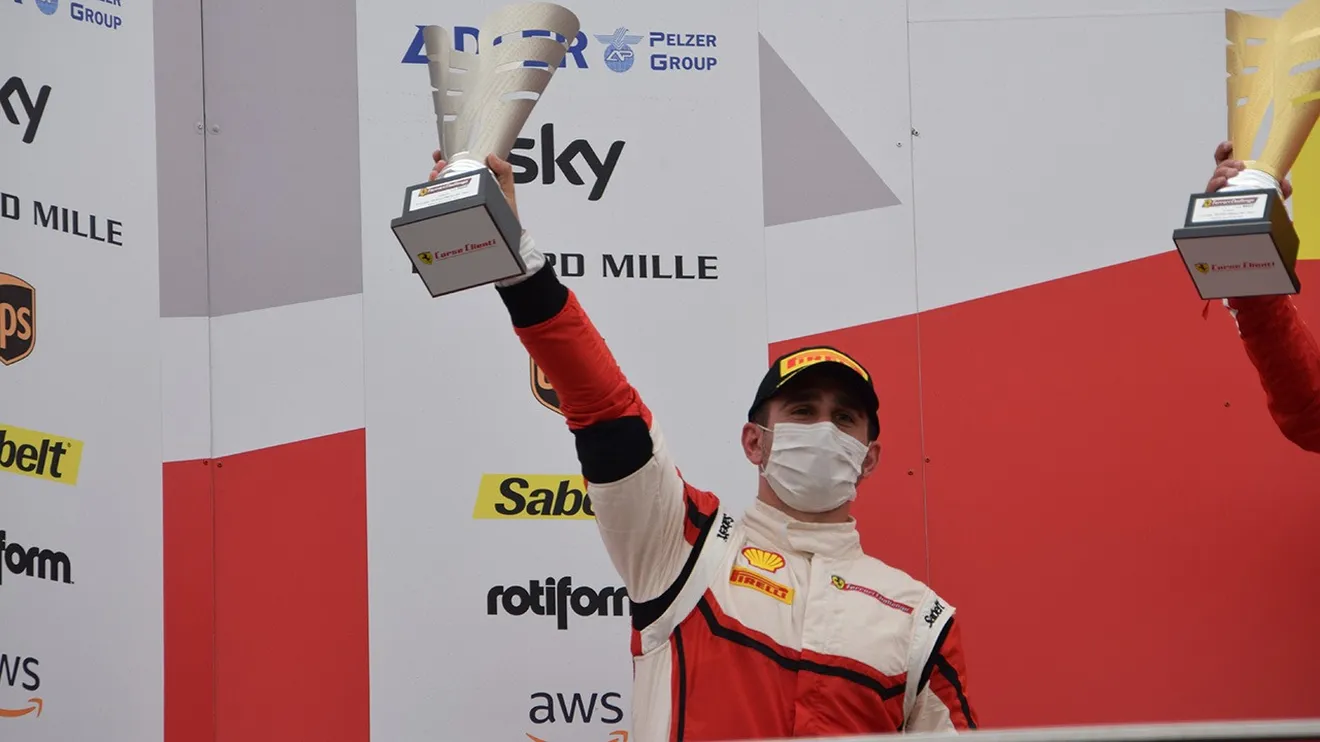 Sergio Paulet en el Ferrari Challenge en Cheste