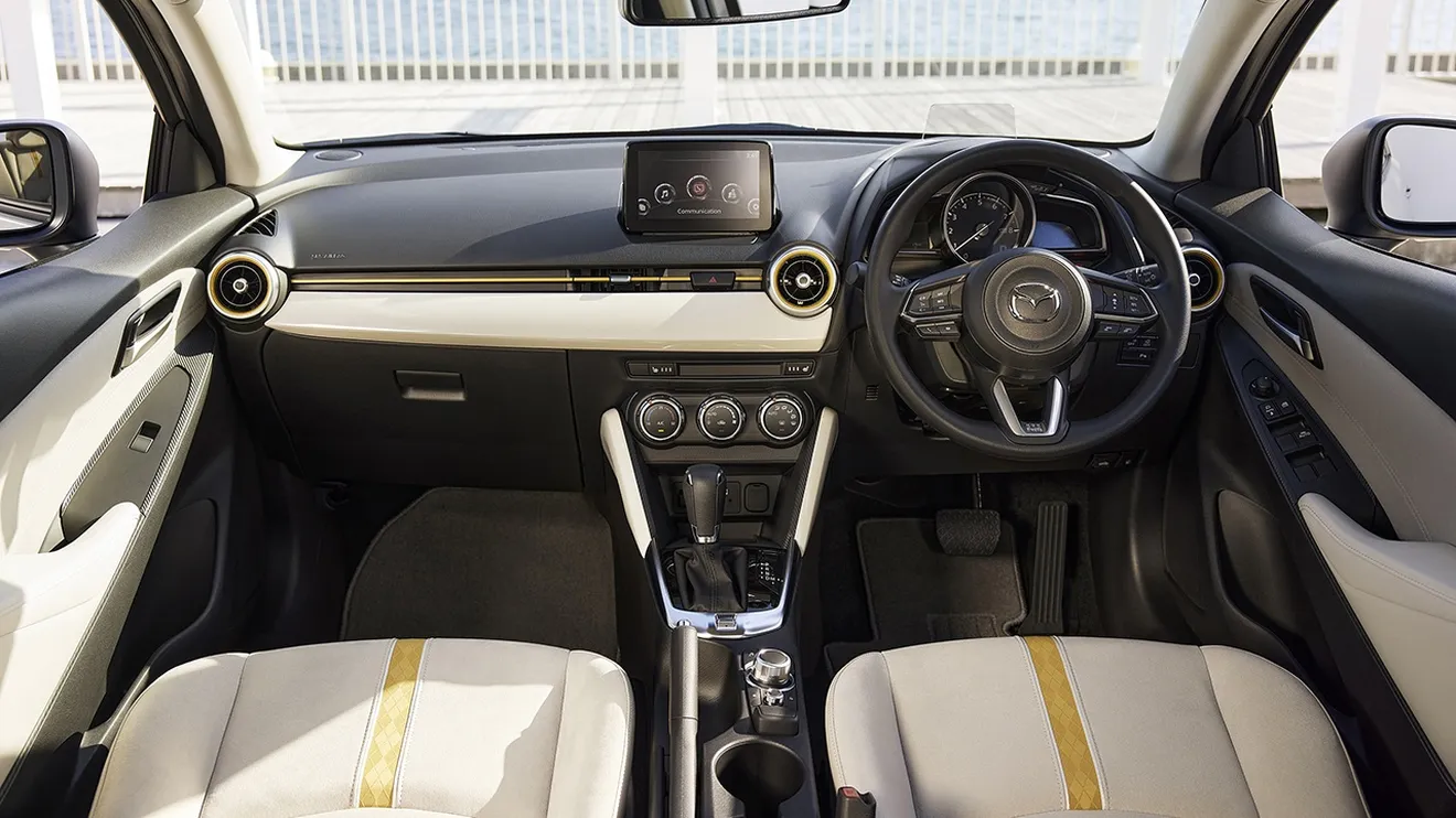 Mazda2 Sunlit Citrus - interior
