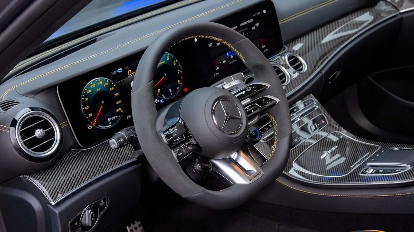 Foto Posaidon Mercedes-AMG E 63 S 4Matic + - interior