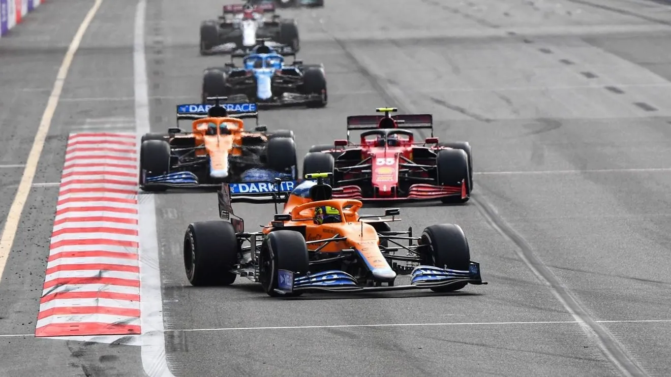 Norris y la lucha McLaren vs. Ferrari: «Cometen más errores los domingos»