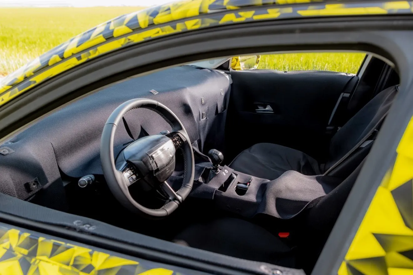 Foto Prototipos en pruebas del nuevo Opel Astra 2022 - interior