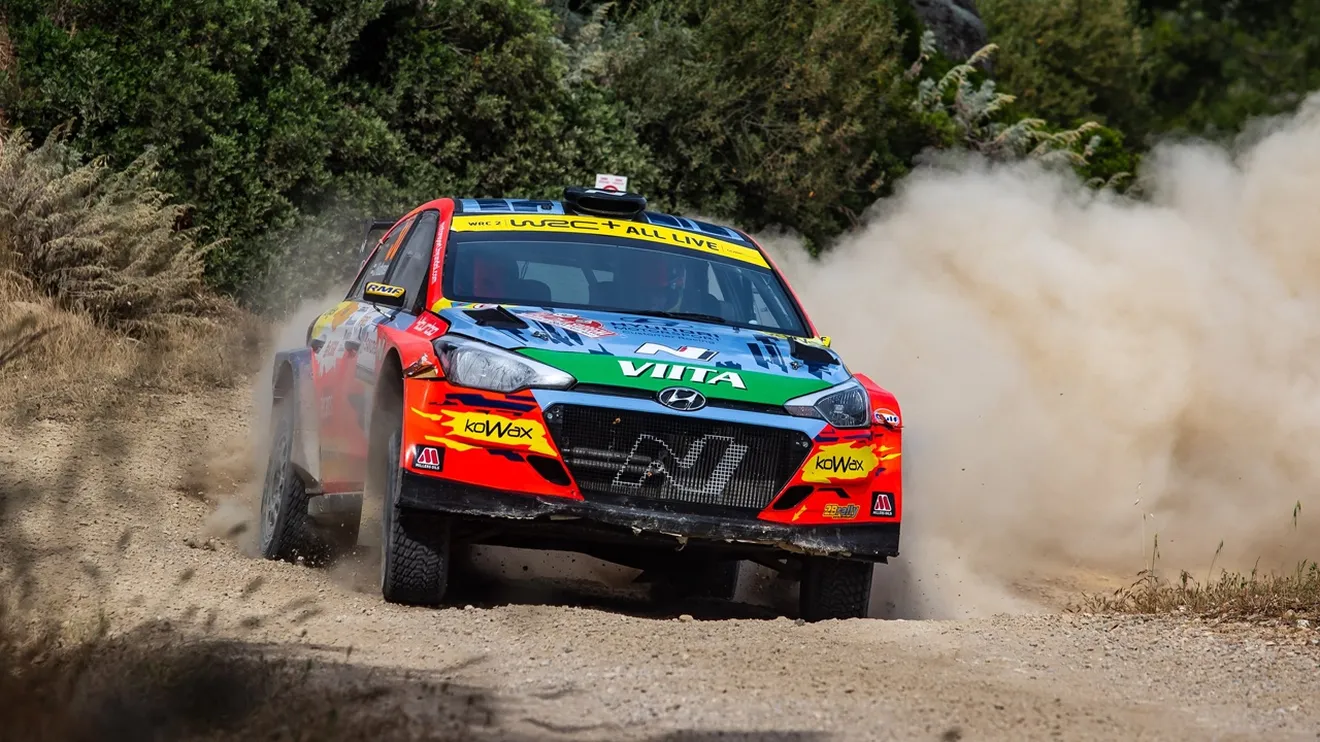Sébastien Ogier se hace con el triunfo en el Rally de Italia-Cerdeña más duro