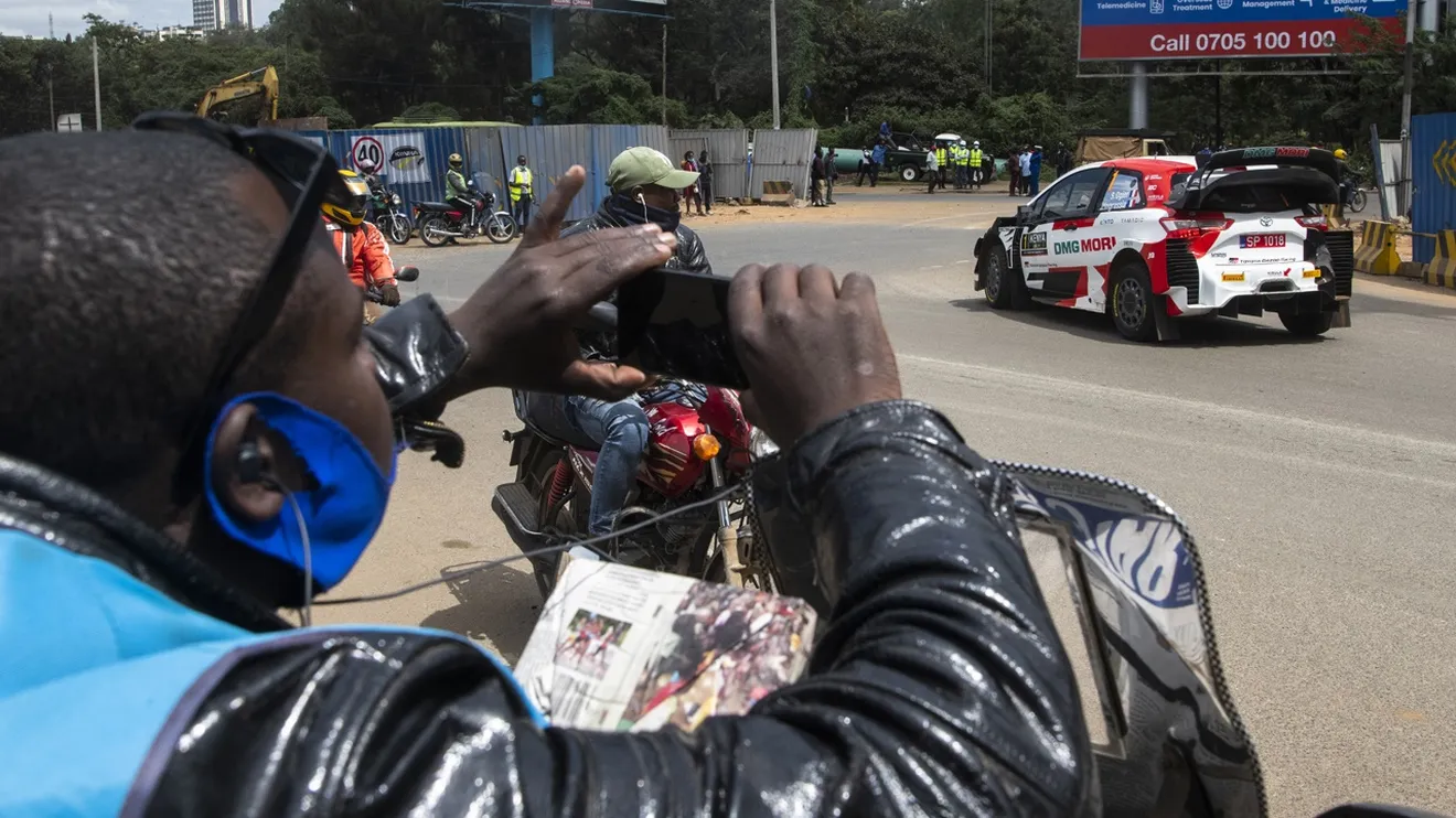 Sébastien Ogier manda en Nairobi y es el primer líder del Safari Rally