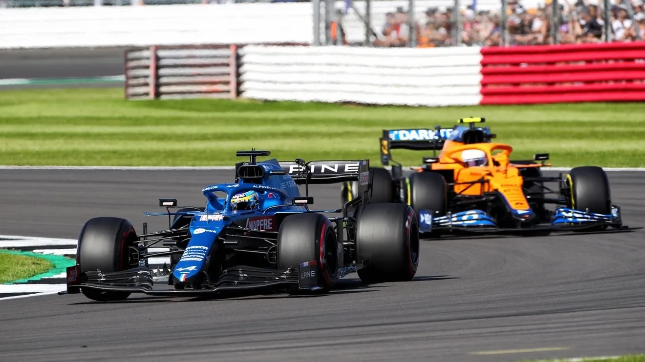 Alonso lo borda al sprint: «Me lo pasé bien en la primera vuelta»