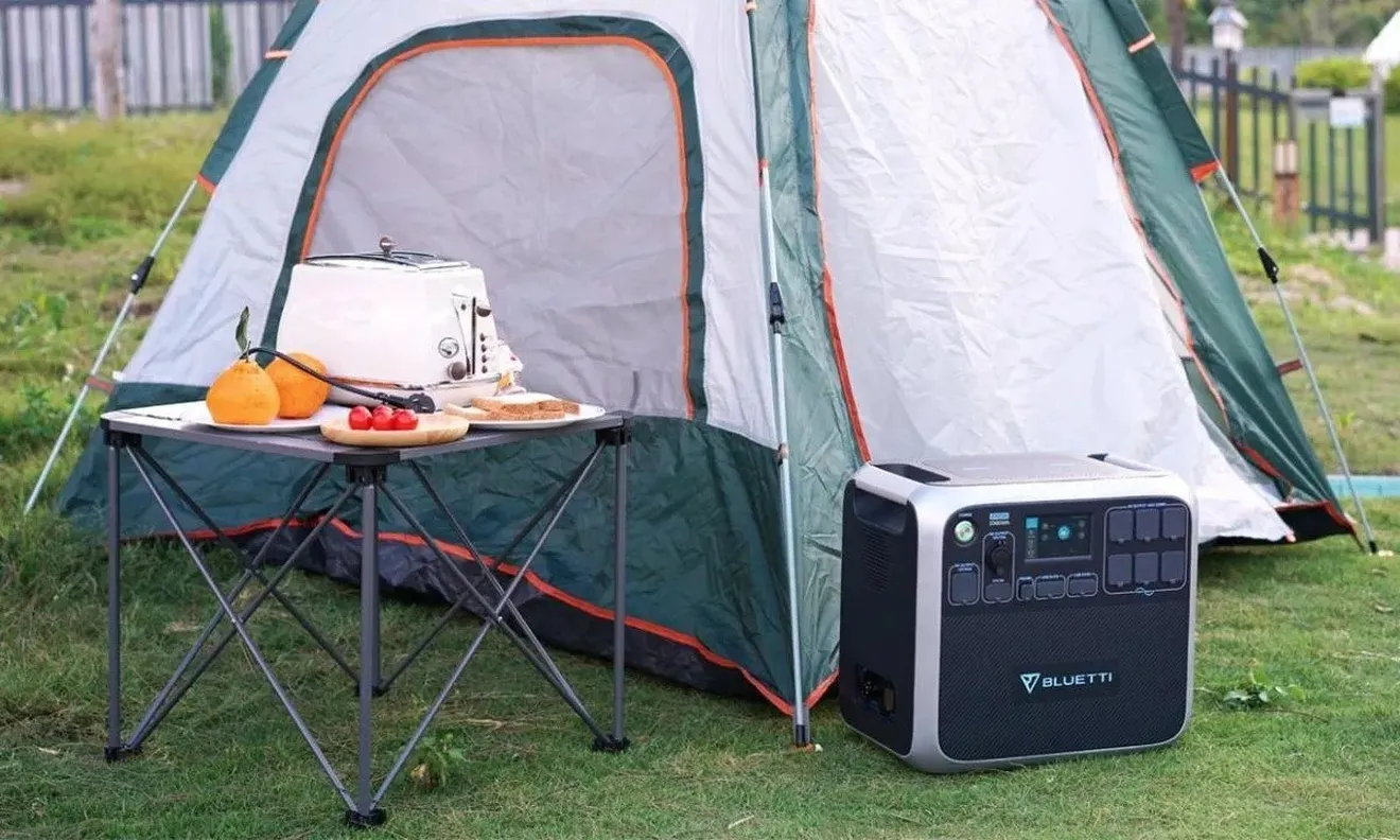 Cómo elegir una fuente de energía Bluetti para no quedarte nunca sin batería en tu coche o en el camping