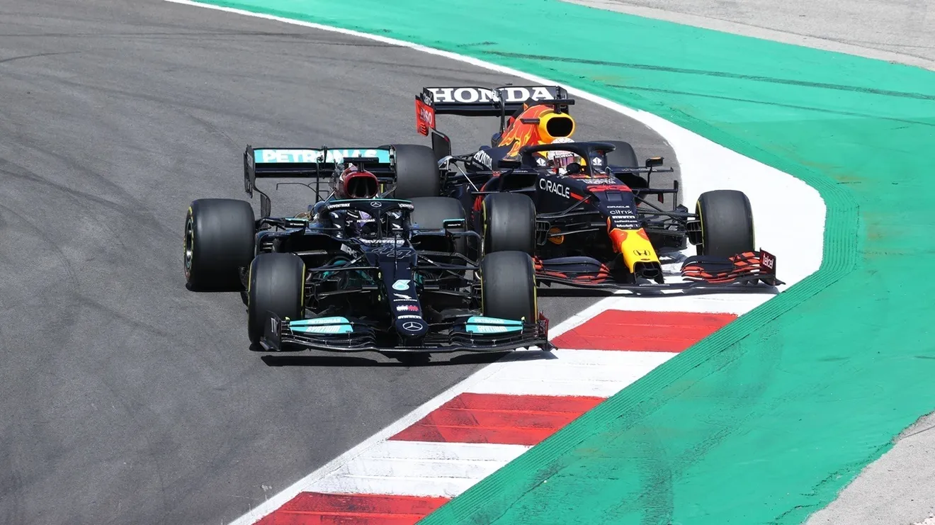 «Hamilton no hizo nada mal» de acuerdo con la guía de adelantamiento de la FIA, según Allison