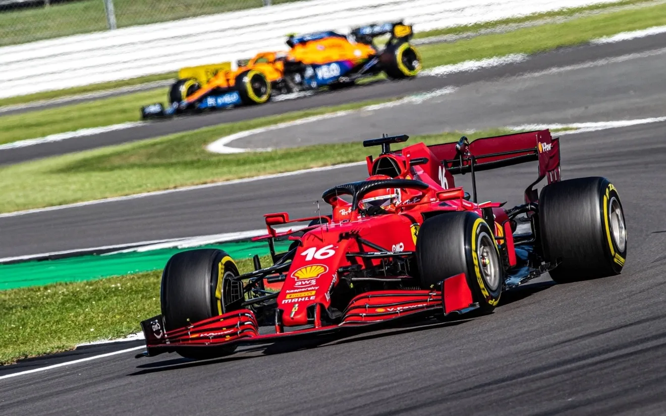 Leclerc insiste: Ferrari debe olvidarse de McLaren para volver a ganar en 2022