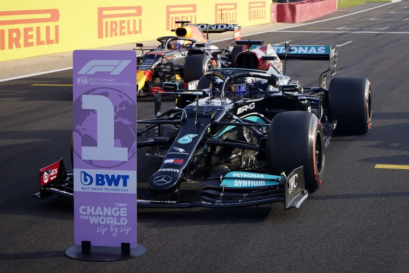 La 'no-pole' de Hamilton tiene truco: «No me iba a quedar de brazos cruzados»
