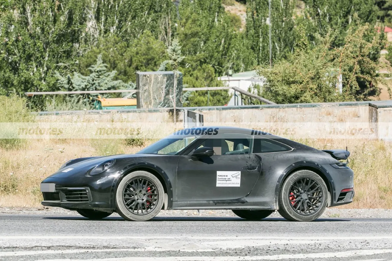 Foto espía Porsche 911 Dakar - exterior