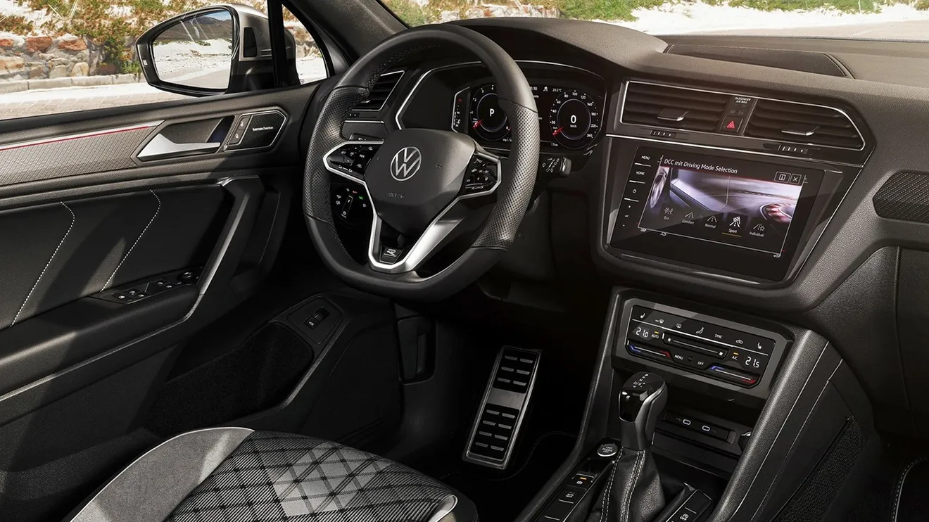 Volkswagen Tiguan Allspace 2022 - interior