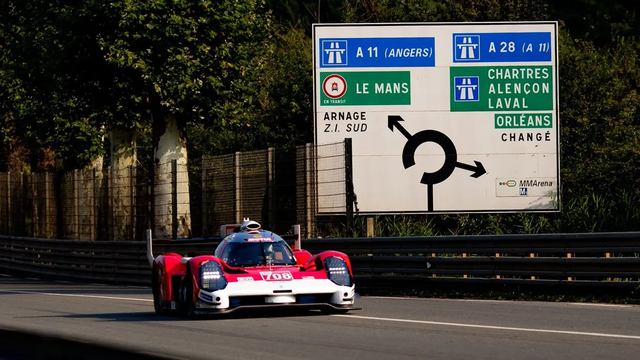 El Glickenhaus #708 es el hypercar más rápido en el test de Le Mans