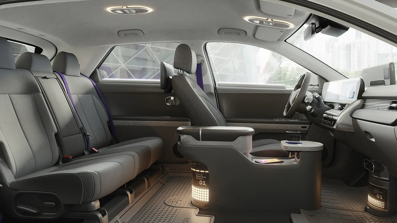 Hyundai IONIQ 5 Robotaxi - interior