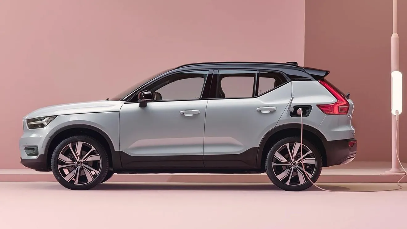 Volvo XC40 Recharge - lateral