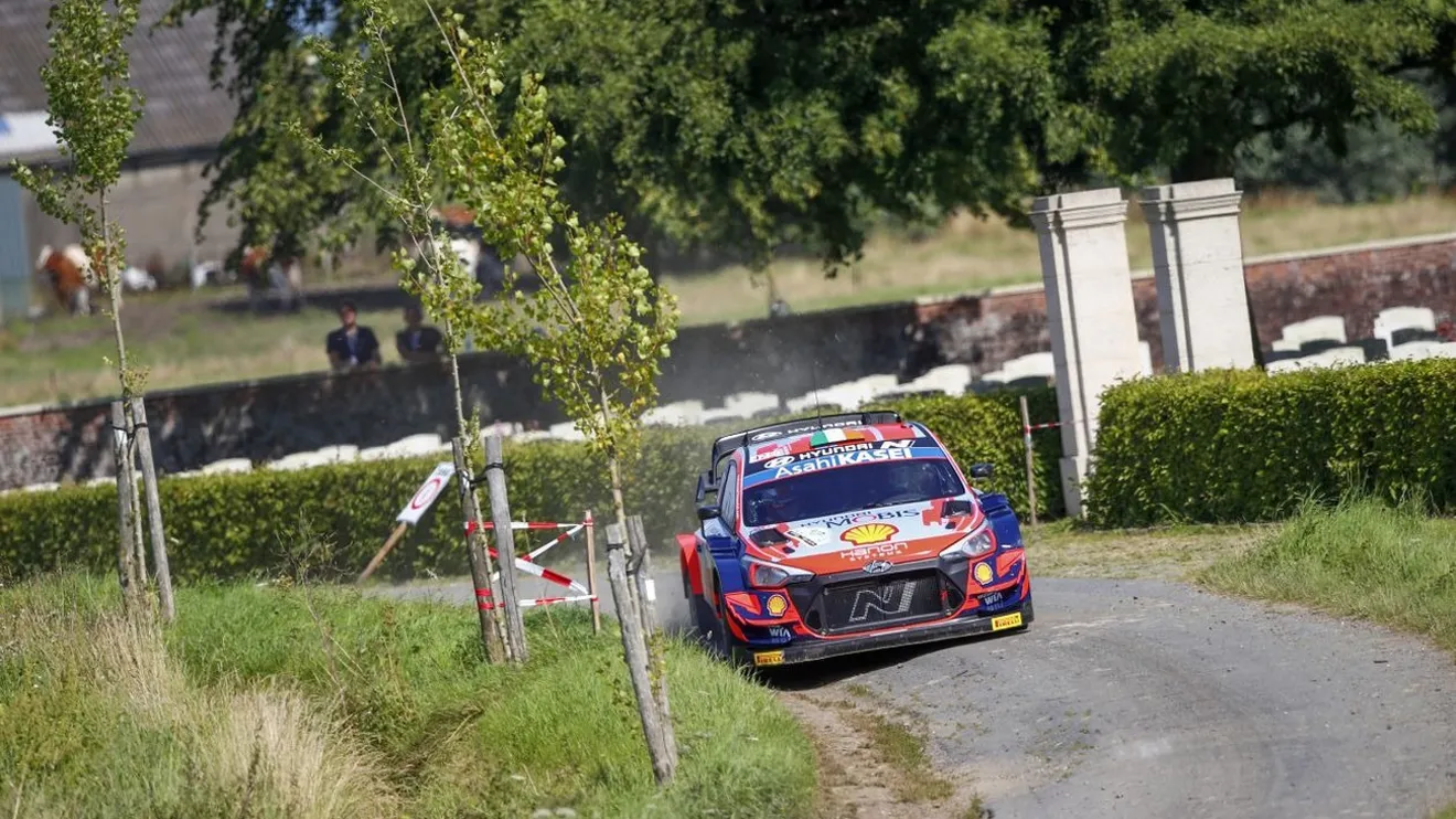 Thierry Neuville gana el Ypres Rally y aprieta el WRC en su cita de casa
