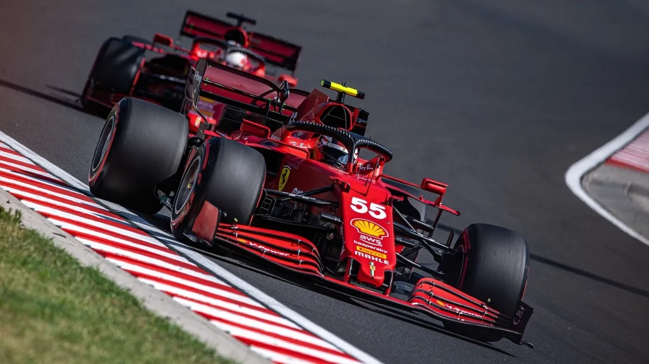 Wolff sitúa a Ferrari y Sainz en la lucha por el título en 2022: «Estarán ahí»