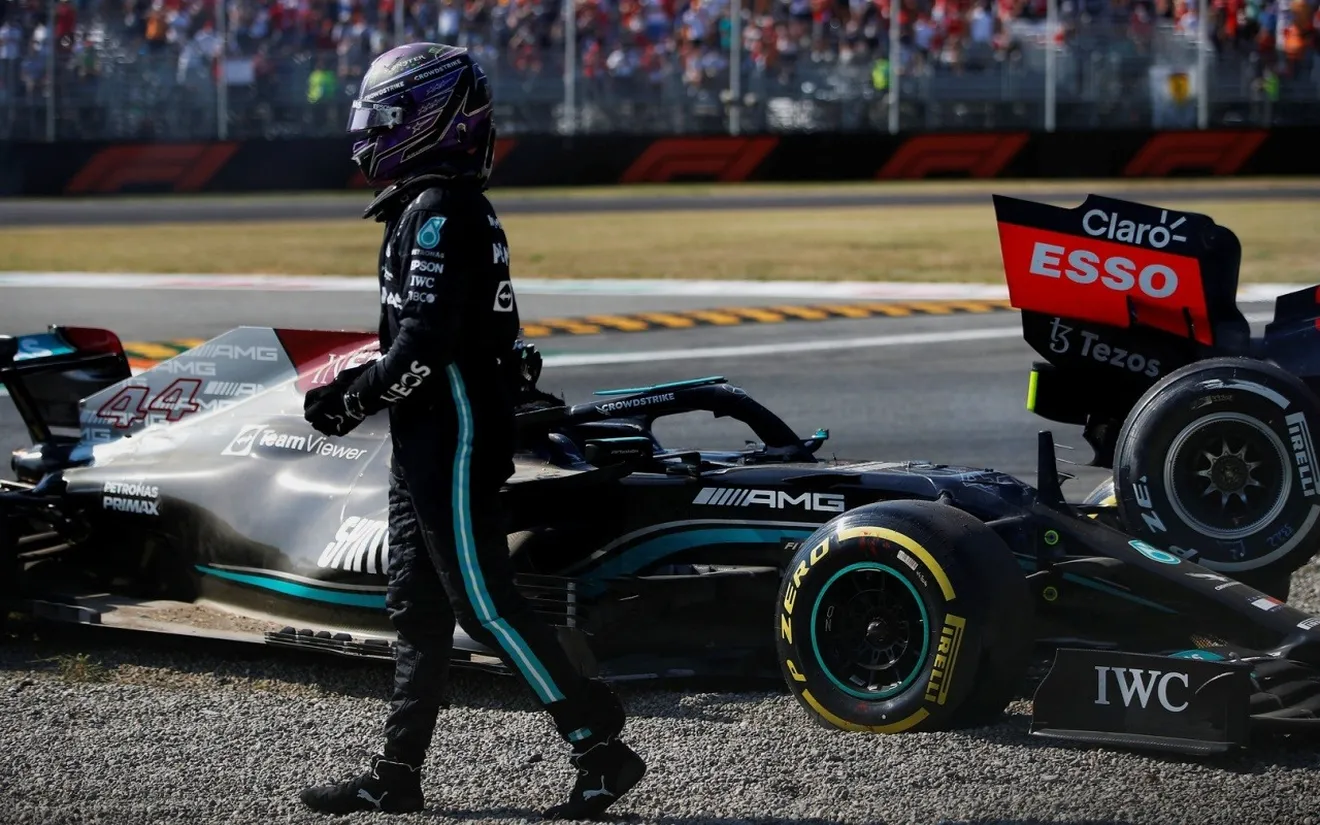 Más acusaciones entre Mercedes y Red Bull; Hamilton, retratado