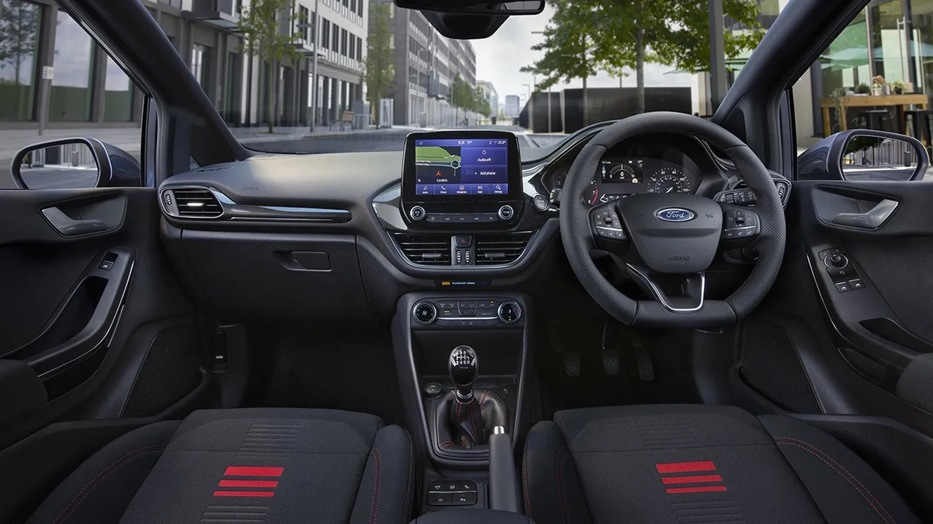 Ford Fiesta Van 2022 - interior