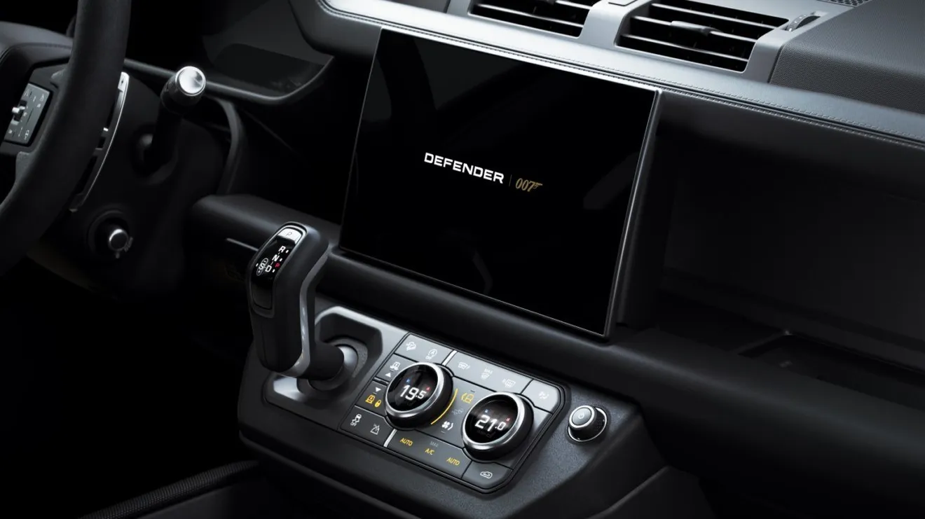 Foto Land Rover Defender V8 Bond Limited Edition - interior