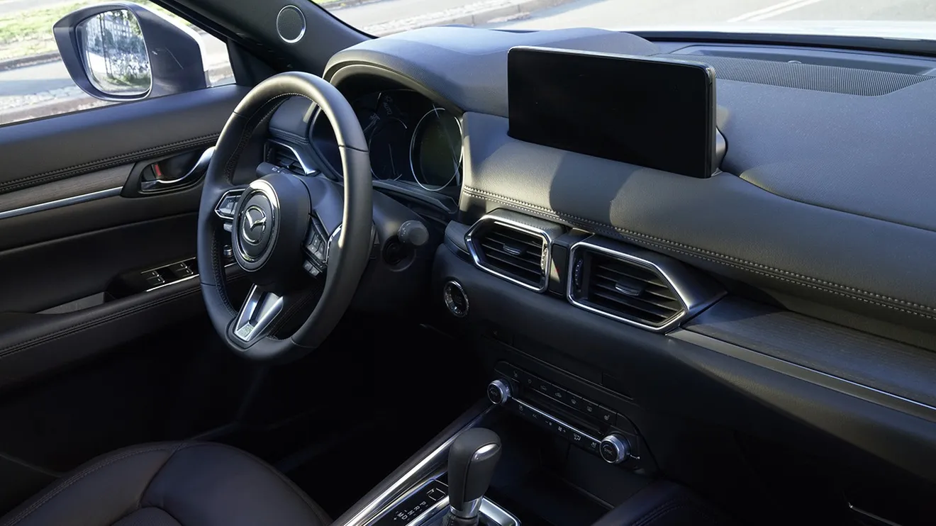 Mazda CX-5 2022 - interior