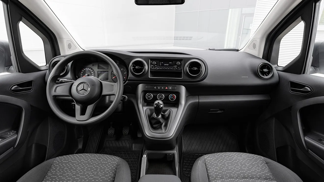 Mercedes Citan Furgón 2022 - interior