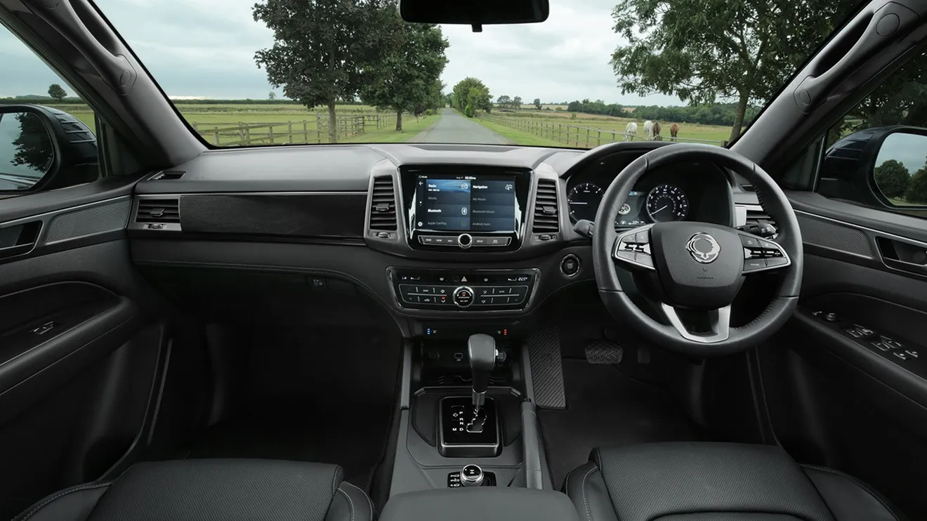 SsangYong Musso 2021 - interior