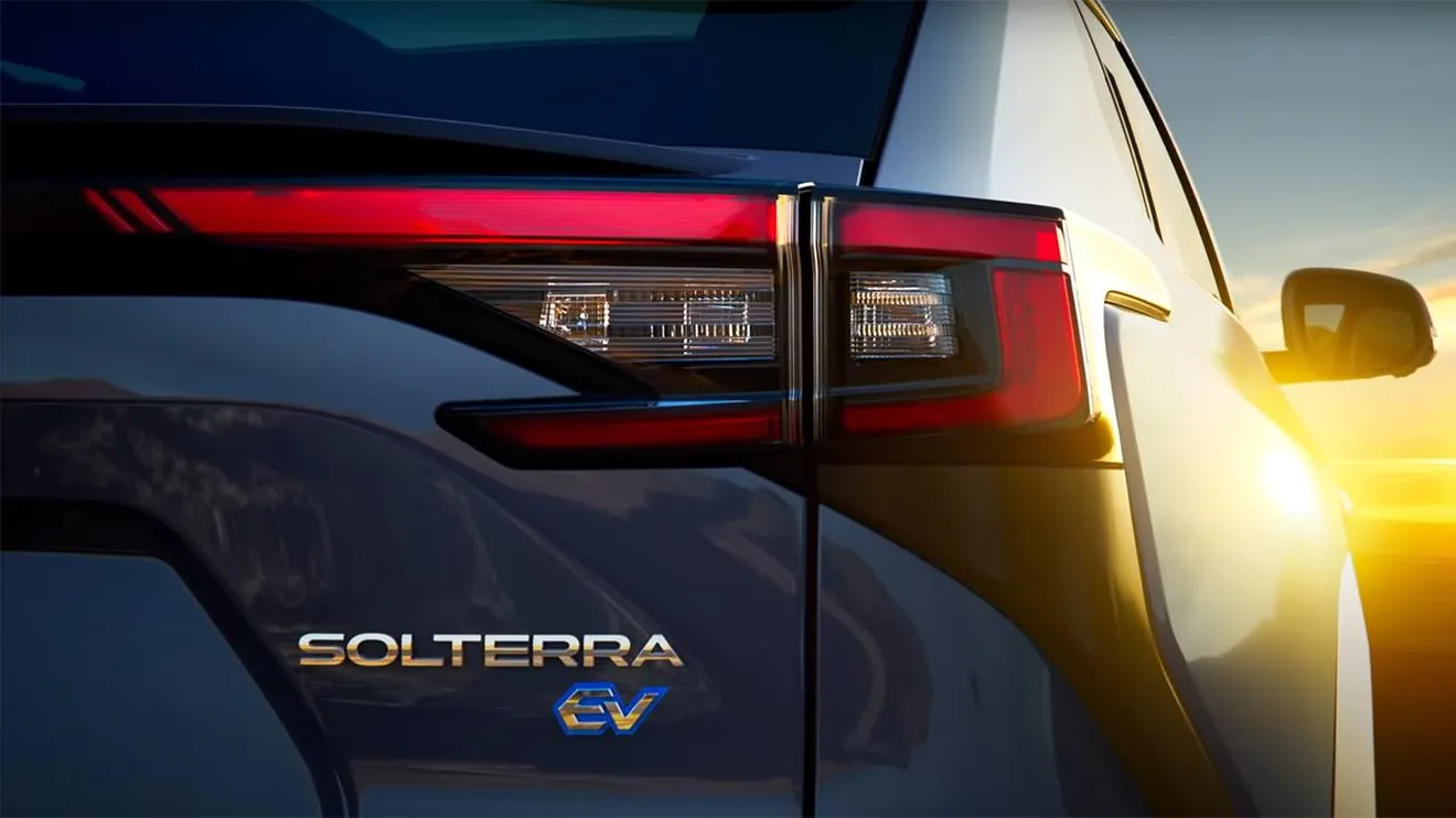 Un nuevo adelanto muestra al esperado Subaru Solterra en movimiento