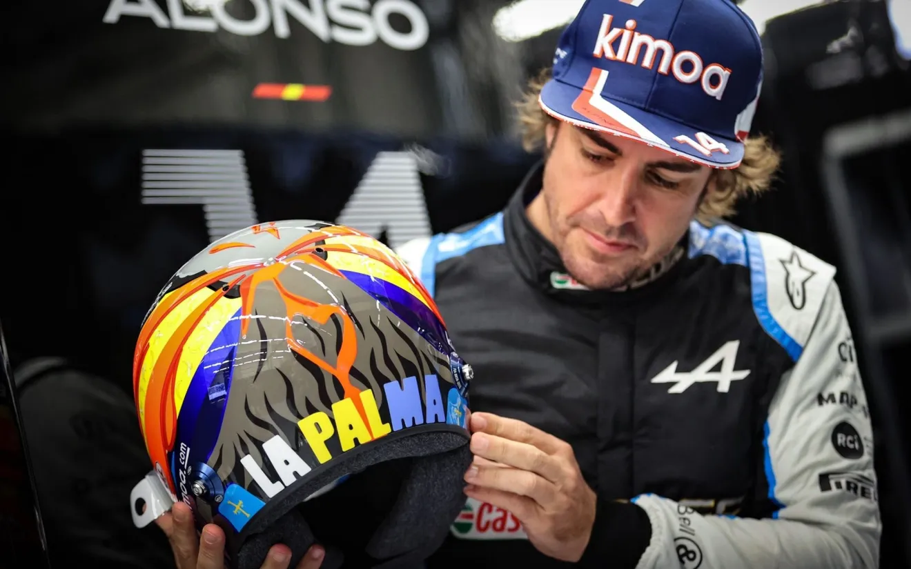 Fernando Alonso muestra su apoyo a La Palma con un nuevo casco