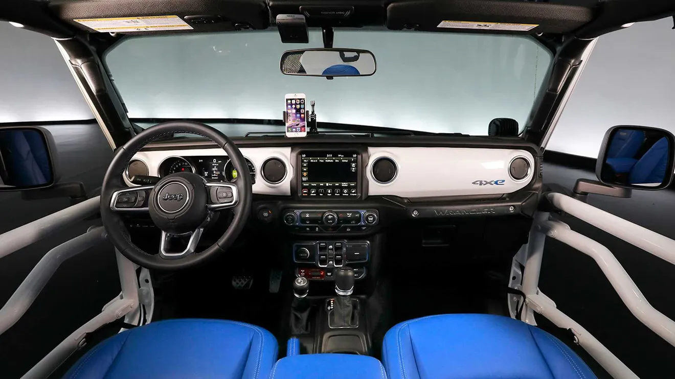 Jeep Wrangler 4xe Concept - interior