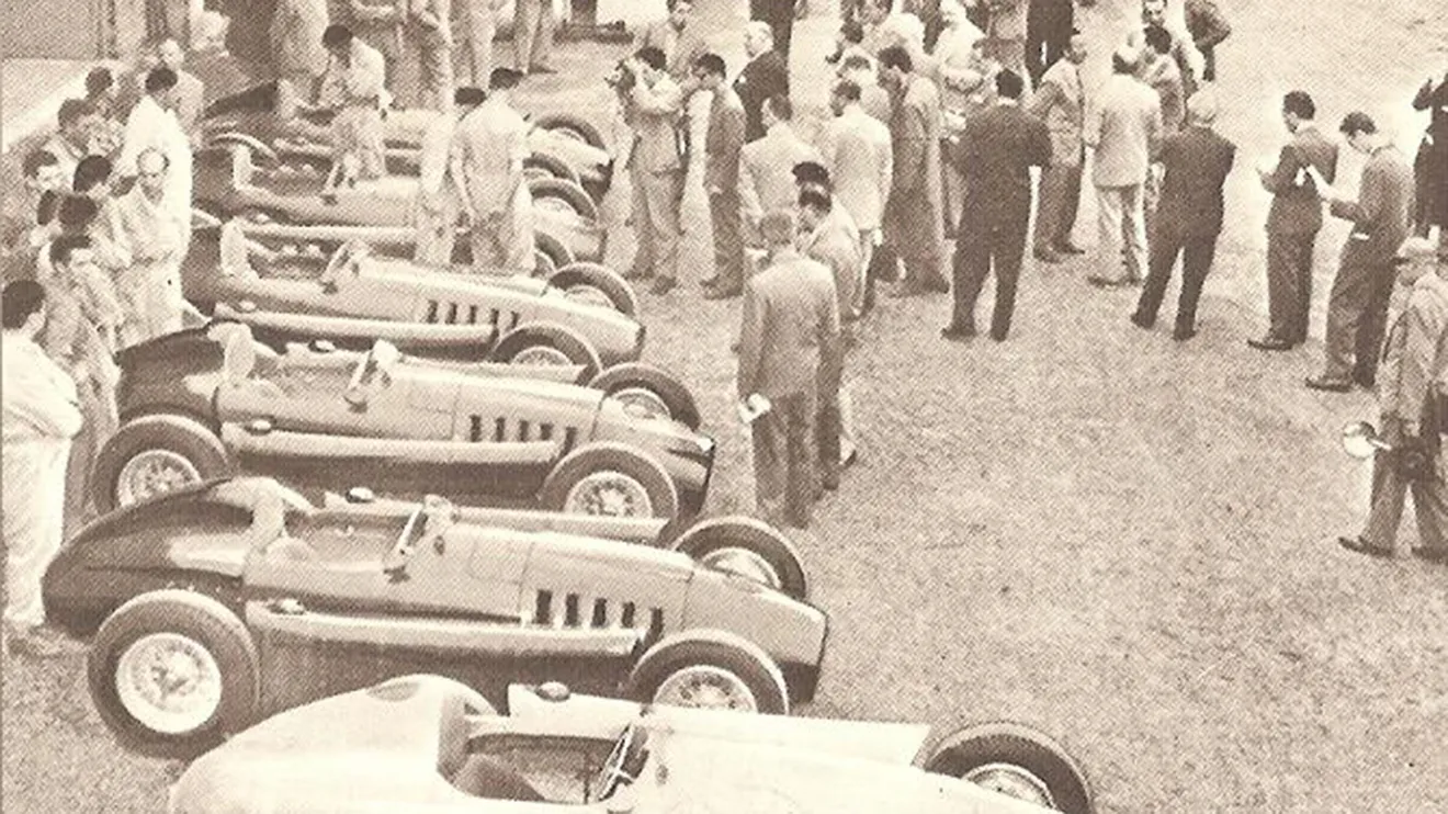 La entrega de los Lancia D50 a Ferrari