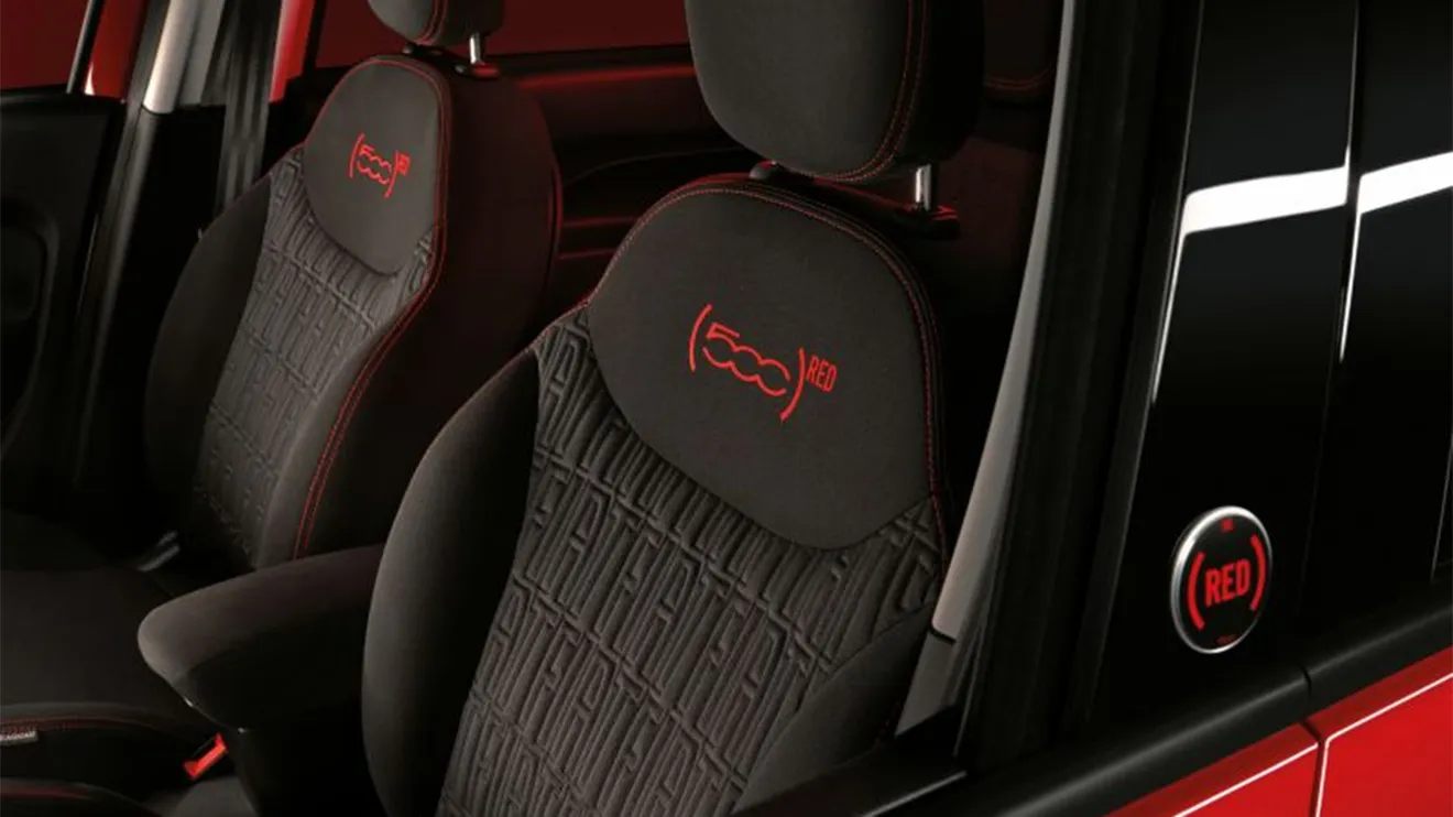FIAT 500L RED - interior