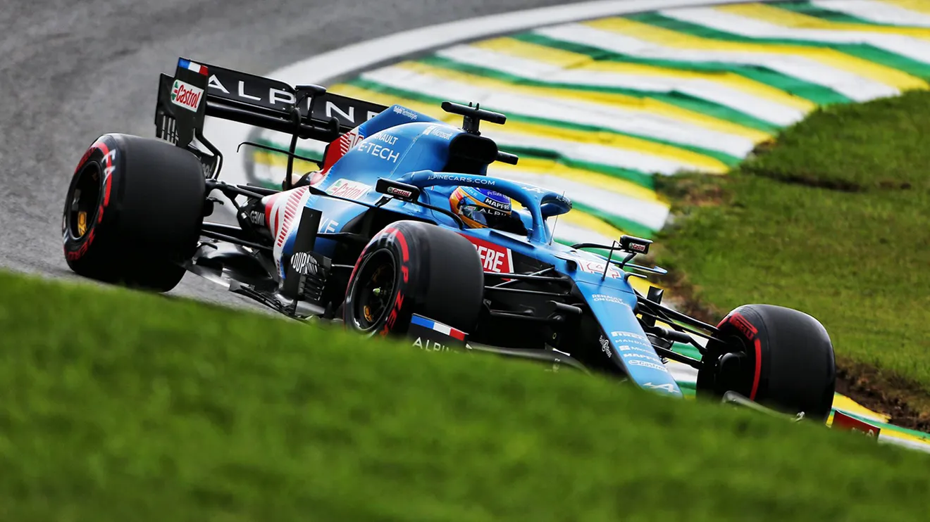 Alonso, el más rápido de unos libres con un ojo puesto en la FIA
