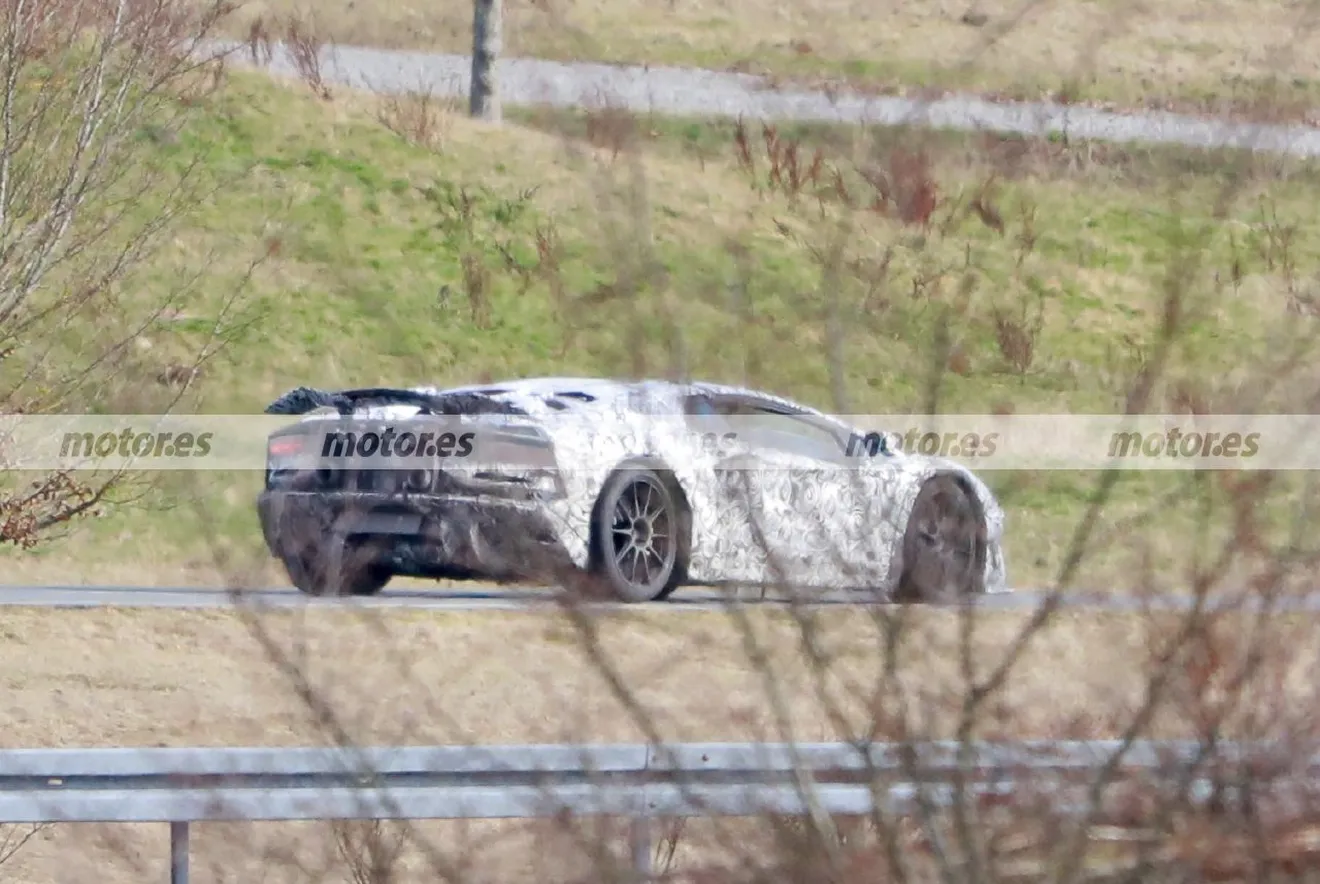 Fotos espía mula Lamborghini Aventador 2023