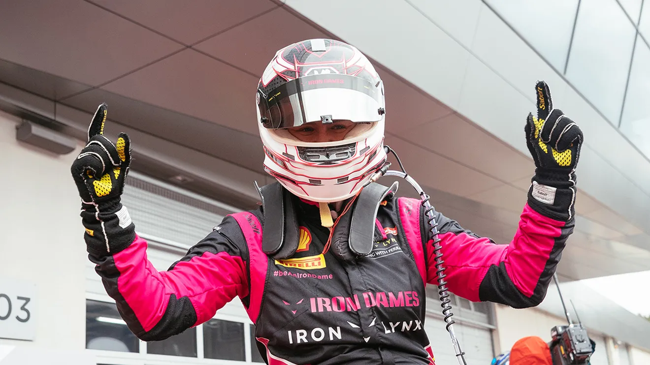 Michele Gatting, primera mujer en ganar el Ferrari Challenge Europe