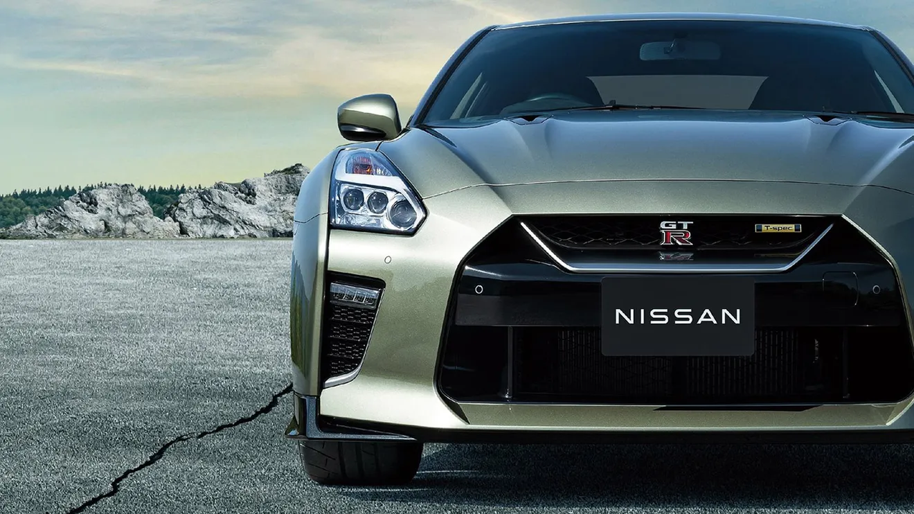 Nissan GT-R 2022 - frontal