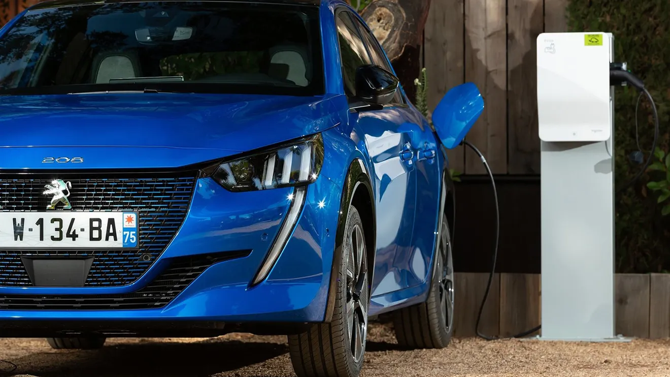 Peugeot mejorará la autonomía de sus coches eléctricos e-208 y e-2008