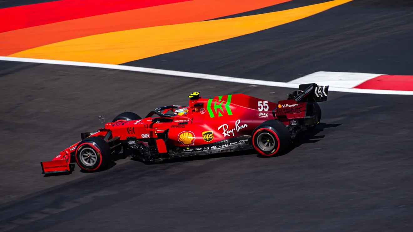Sainz, con una sensación agridulce: «Por delante de McLaren con una vuelta mala»
