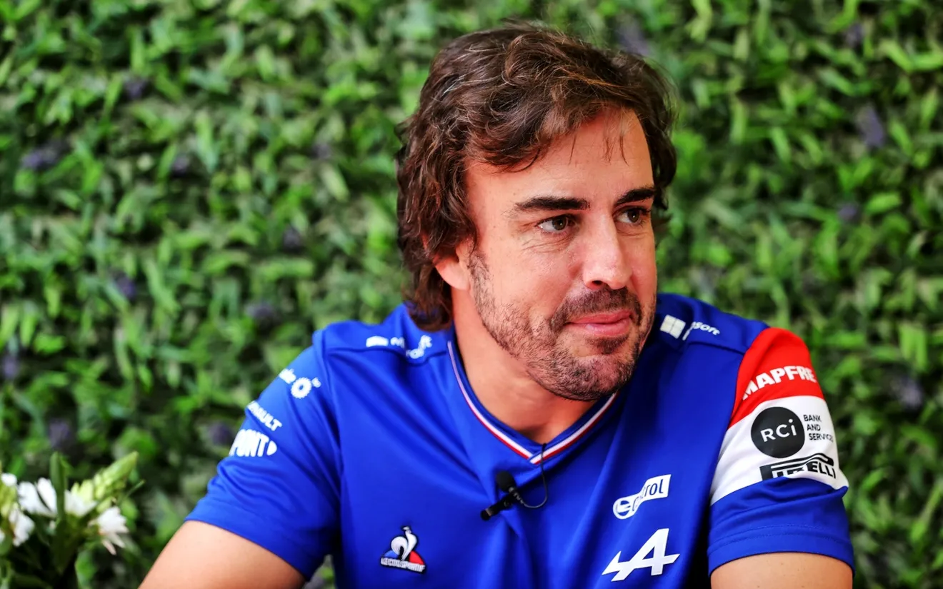 Alonso y el podio de Qatar: «Lo celebré tomando un vuelo a casa»