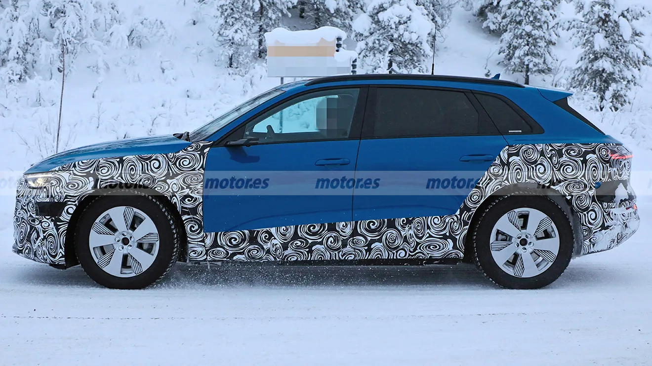 Audi e-tron 2022 - foto espía lateral