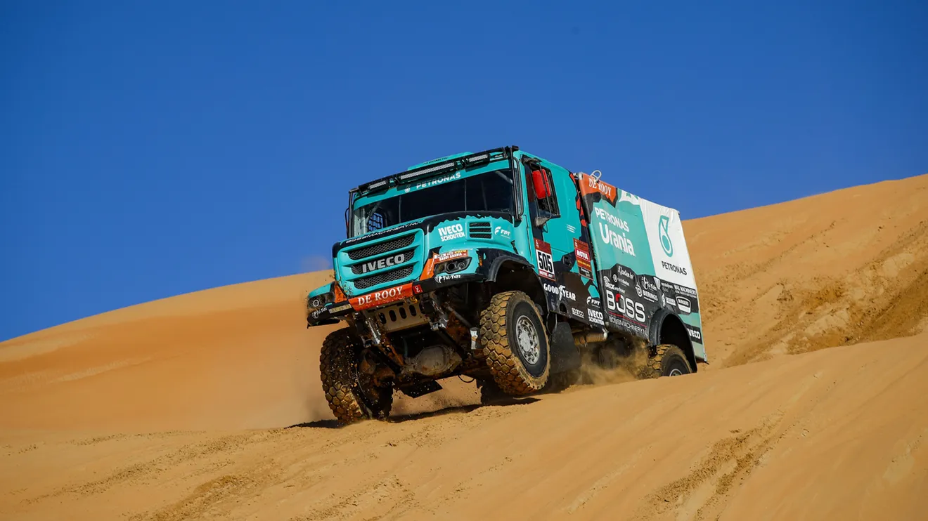 El equipo IVECO De Rooy competirá con tres camiones en el Dakar 2022