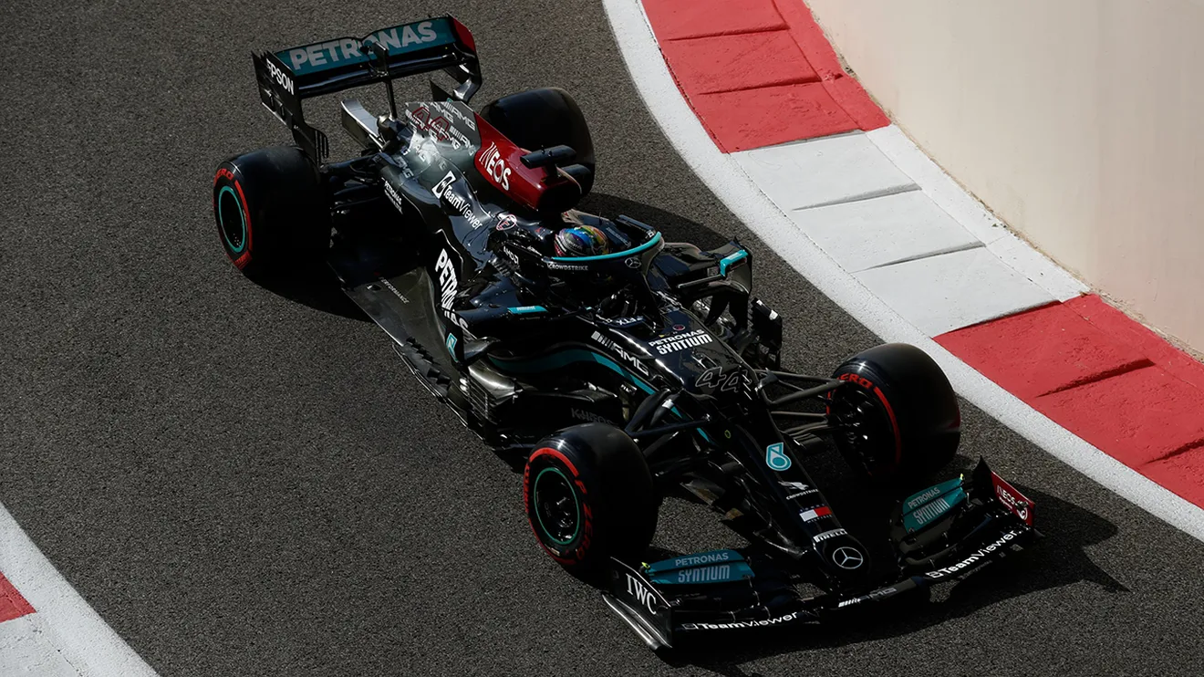 Hamilton mete miedo antes de la última clasificación de 2021