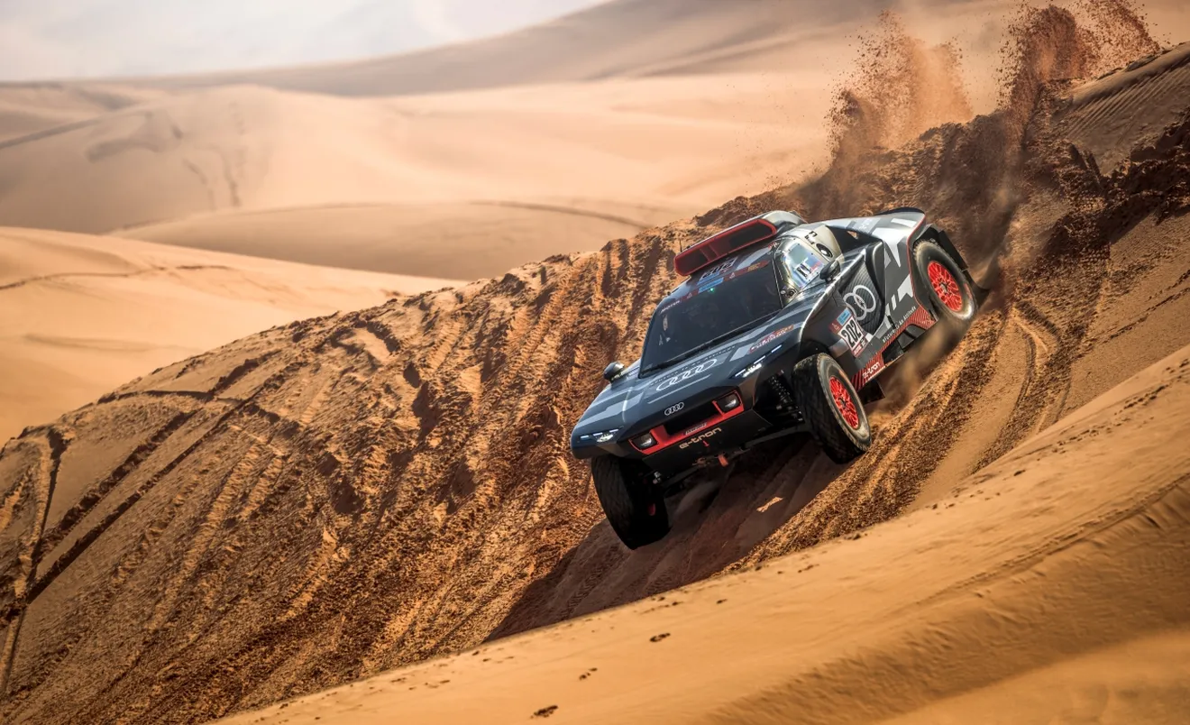 ¿Es eléctrico el Audi de Carlos Sainz en el Dakar? Así funciona realmente el RS Q e-tron